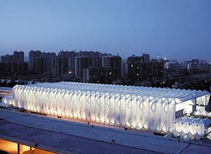 應用PTFE膜結(jié)構的北京西二旗地鐵站