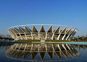 應用索系支承式膜結(jié)構的佛山世紀蓮體育場