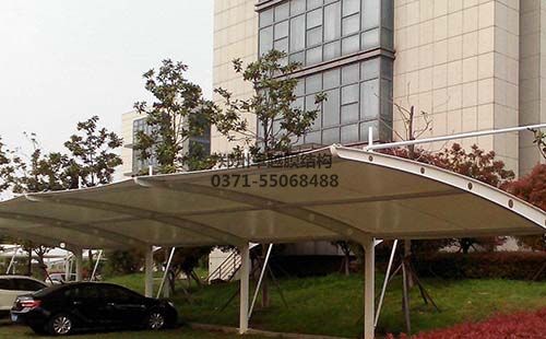 新鄭供電公司膜結(jié)構(gòu)車(chē)棚