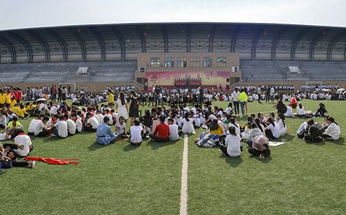 濮陽醫(yī)學(xué)高等?？茖W(xué)校膜結(jié)構(gòu)看臺(tái)設(shè)計(jì)效果圖