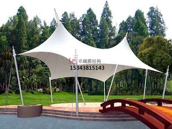 佛山景觀(guān)<font color='red'>張拉膜結(jié)構(gòu)</font>遮陽(yáng)棚【生產(chǎn)廠(chǎng)家】