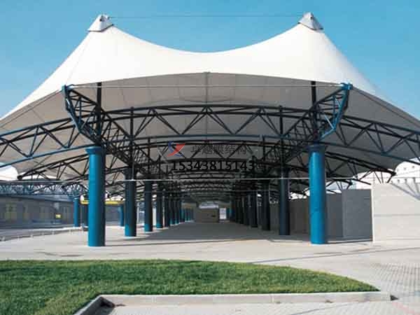 和田市膜結(jié)構(gòu)雨棚工程設計施工案例