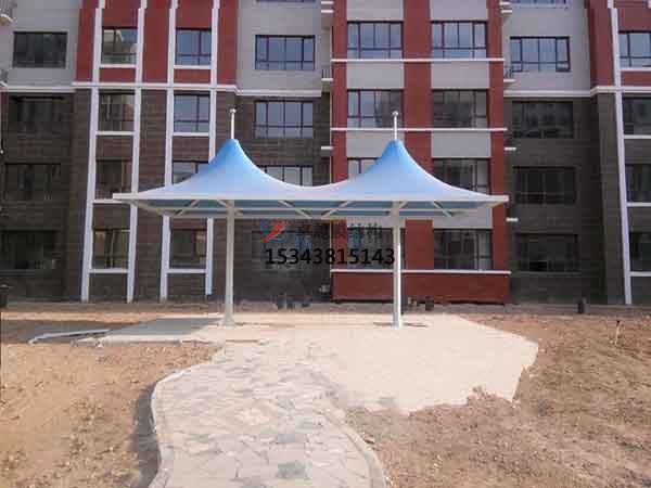 忻州商業(yè)廣場(chǎng)<font color='red'>張拉膜結(jié)構(gòu)</font>景觀棚/雨棚設(shè)計(jì)搭建