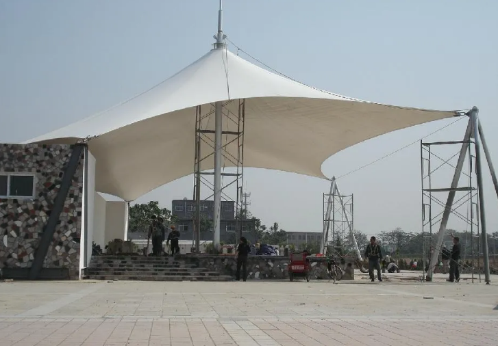 不看不知道，<font color='red'>膜結(jié)構(gòu)車棚</font>的好處這么多