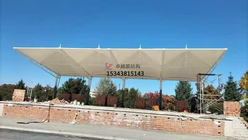 扎賚特旗音德爾第七小學領(lǐng)操臺