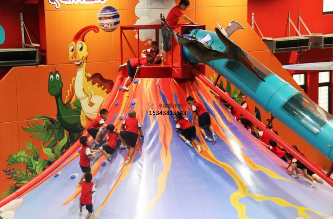 彩膜火山攀巖生產(chǎn)廠家如何選擇？