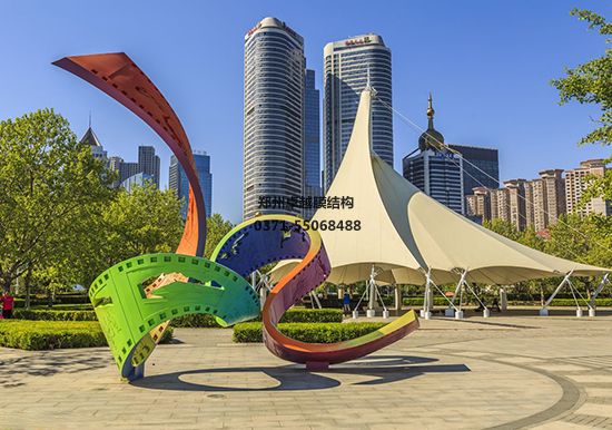 膜結(jié)構(gòu)地下車(chē)庫(kù)入口的優(yōu)勢(shì)與特點(diǎn)